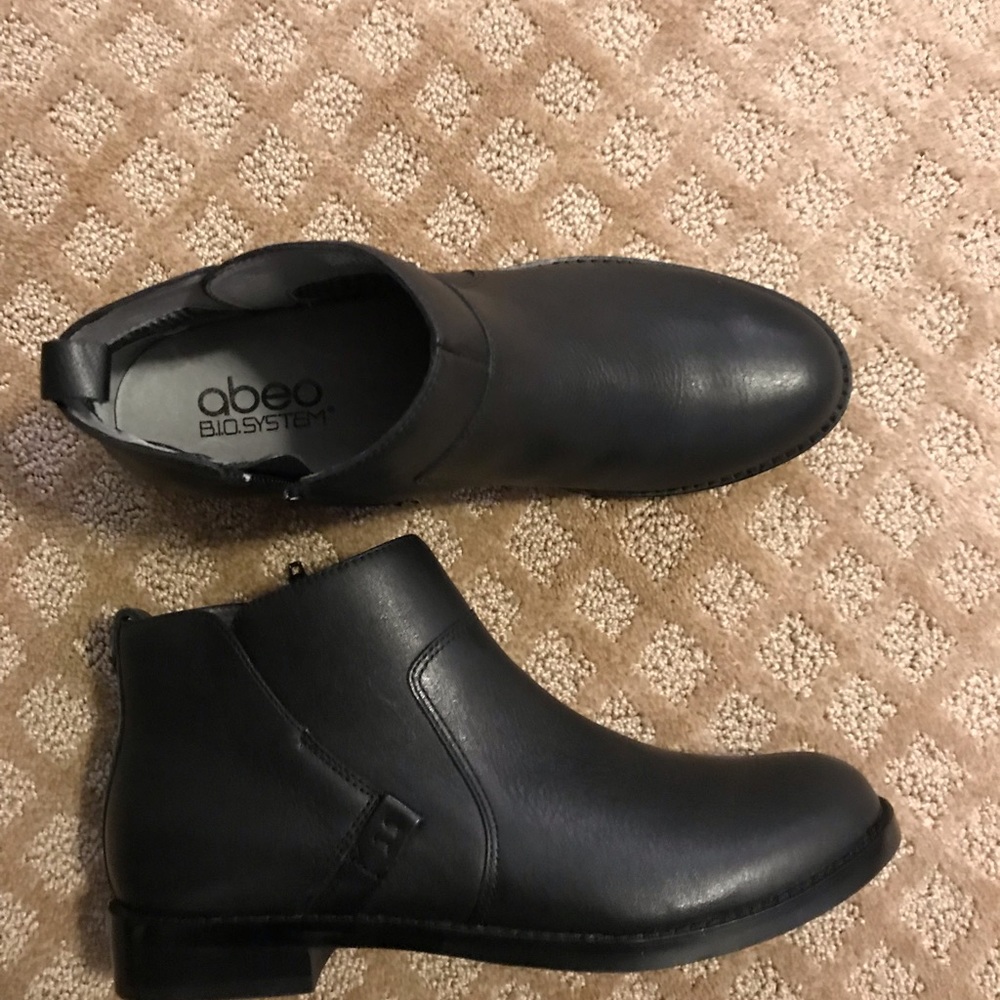 ABEO Black Ankle Boots